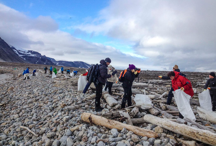 North Spitsbergen – Activities & Cleaning the Shores Special 8 Days